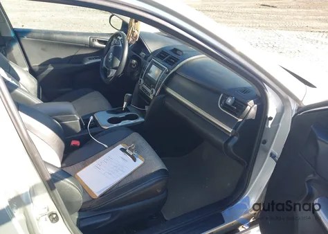 2013 Toyota Camry Se z USA, uszkodzony, nr VIN 4T1BF1FK3DU269772